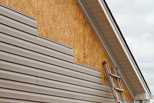 24/7 Emergency Vinyl Siding experts in Fairfax, MN